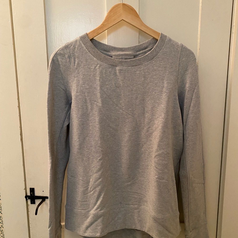 Lululemon size 6 (small) grey active wear sweatshirt